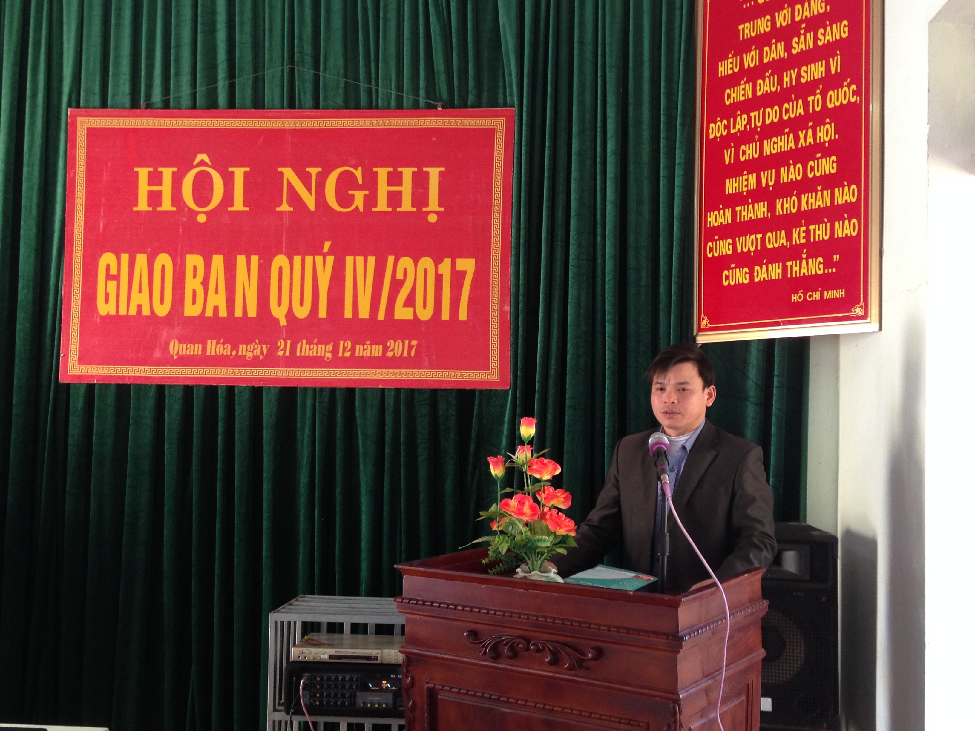 Đồng chí: Hà Văn Ca, PCT - UBND Huyện phát biểu kết luận hội nghị