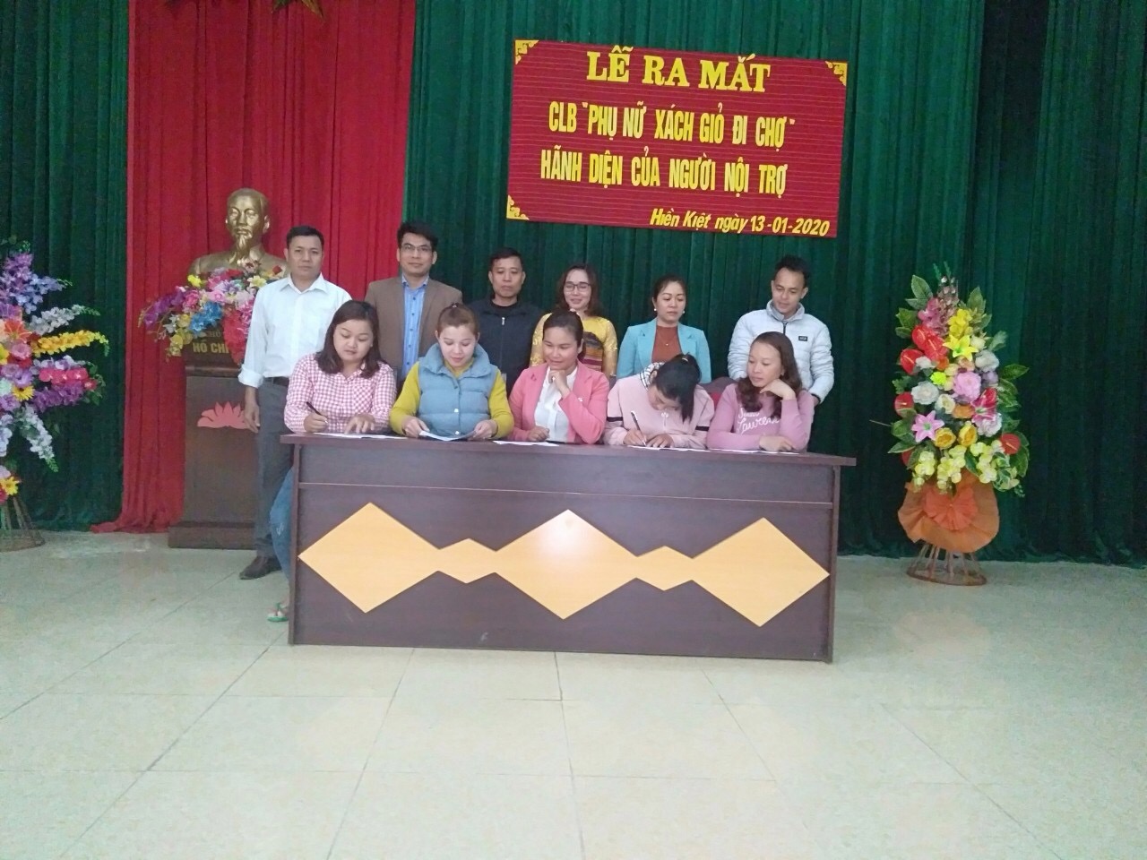 Đại diện các chi Hội ký cam kết