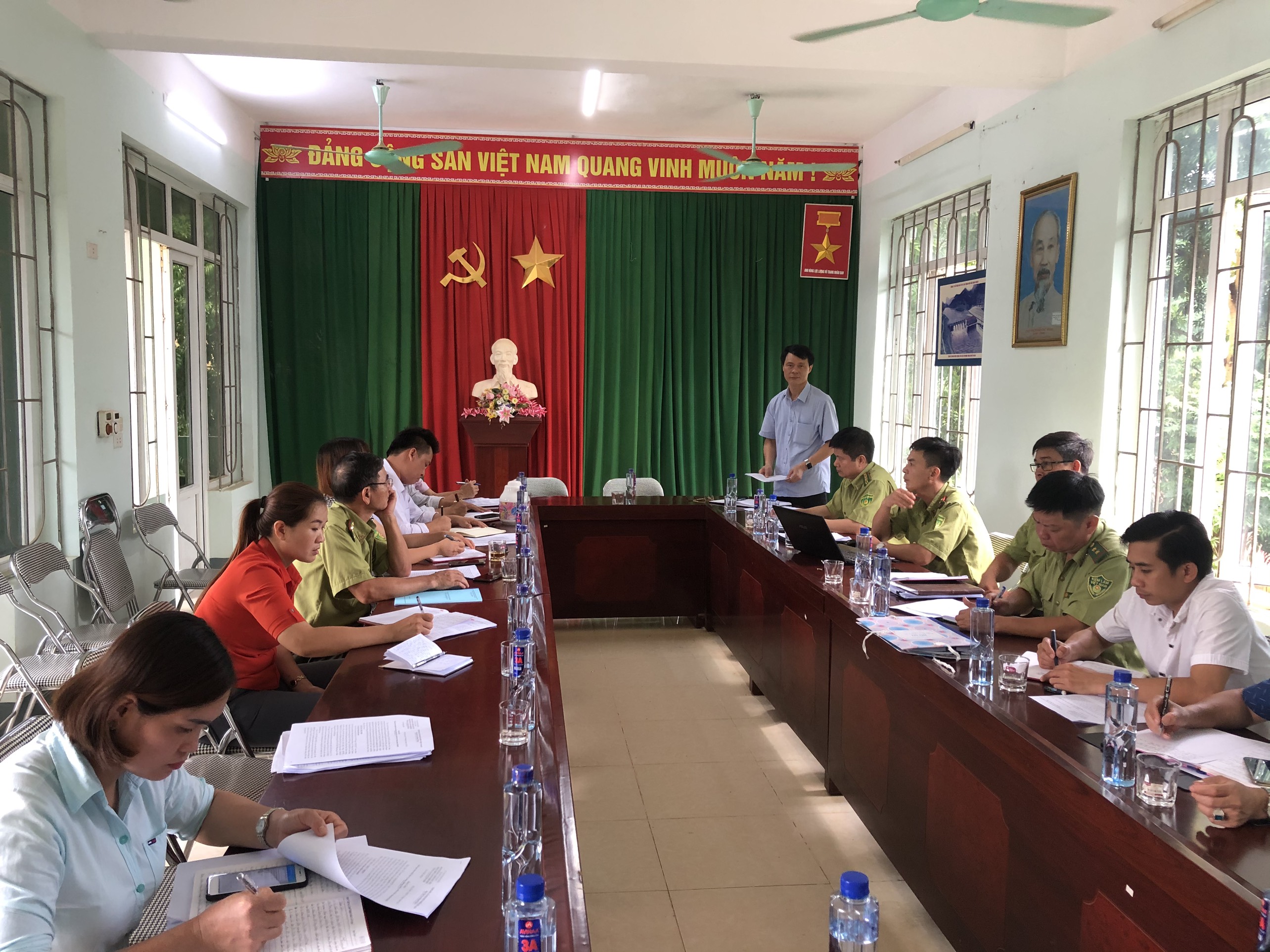 Toàn cảnh buổi làm việc với Ban chỉ huy PCCC & Bảo vệ rừng Xã Phú Xuân