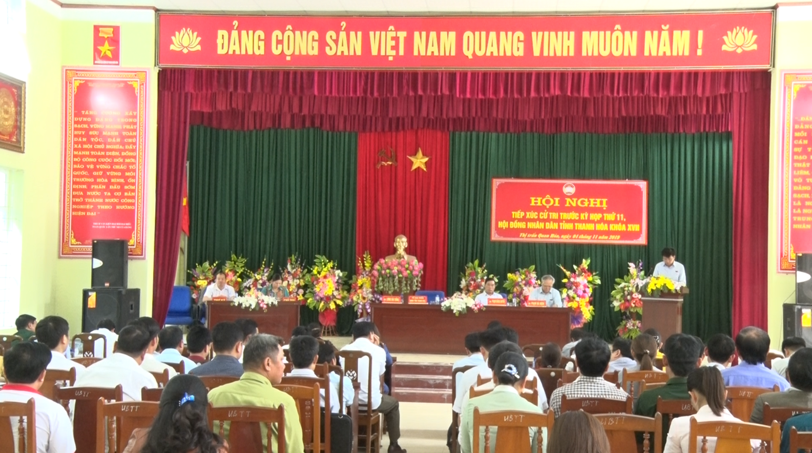 Hội nghị tiếp xúc cử tri tại Thị Trấn Quan Hóa